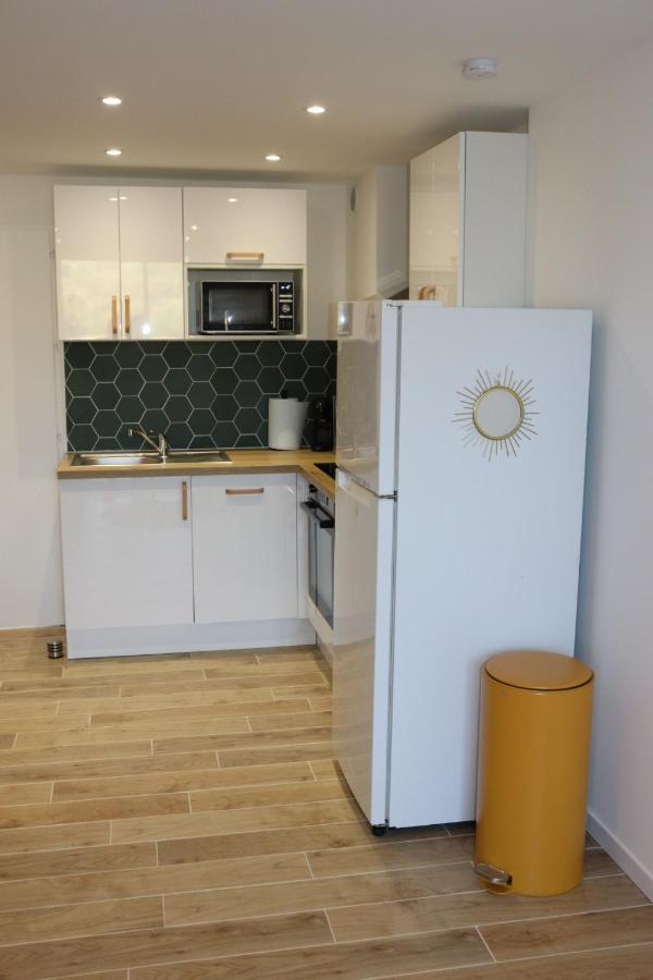 Le Petit Sud Apartment *